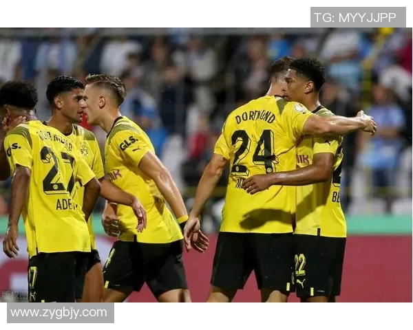 奥斯堡主场迎战多特蒙德双方争夺关键三分的激烈对决 奥斯堡主场迎战多特蒙德双方争夺关键三分的激烈对决