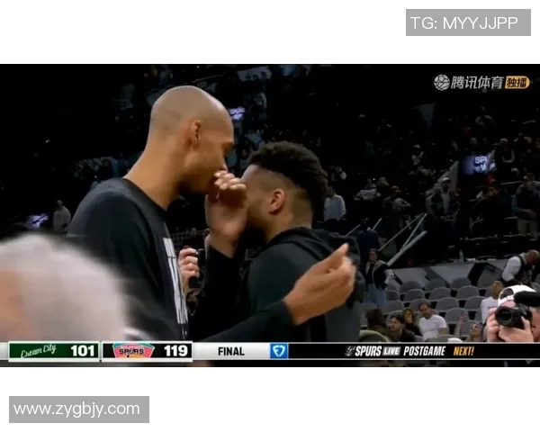 文班亚马首场比赛表现抢眼五次盖帽加上隔扣字母哥引发热烈讨论