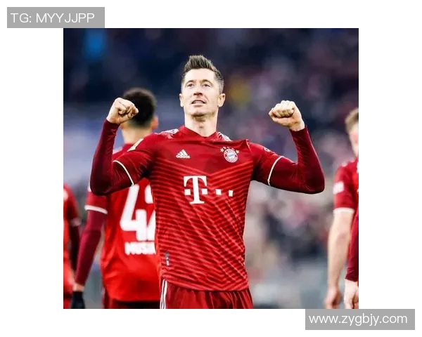 莱万重返德甲旧主场引发拜仁球迷愤怒指责其忘恩负义