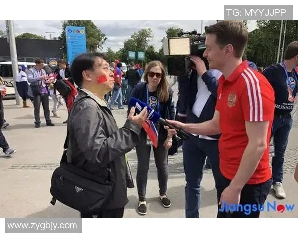 首尔与仁川足球赛激战正酣球迷热情高涨期待精彩对决