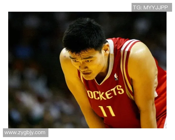 姚明与邓肯巅峰对决精彩视频回顾NBA传奇球员的精彩瞬间与对抗分析